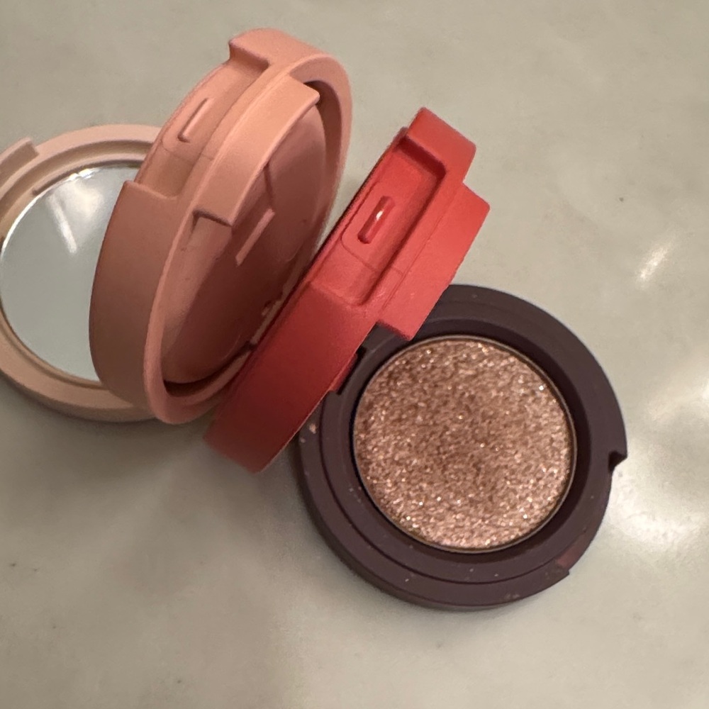 Kaja Beauty Bento Bouncy Shimmer Eyeshadow Trio in Orange Blossom - Picture 5 of 6